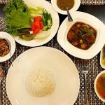 ミャンマー　ヤンゴン　LOTUS　MYANMAR　FOOD　HOUSE　レストラン　ロータス　wat tha ni chat