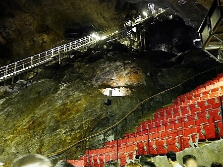 韓国　光明洞窟　劇場