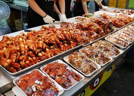 韓国　光明伝統市場　豚足