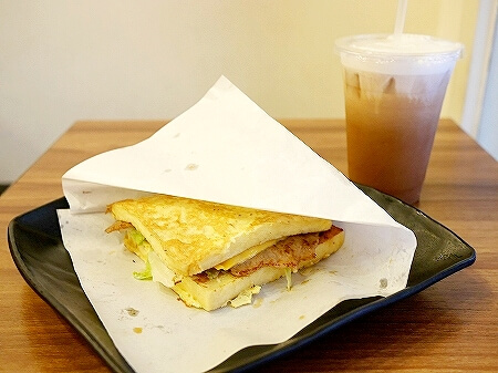 台湾　台北　Mr.Lin's 三明治　フレンチトースト　サンドイッチ　ポークステーキ　チーズ　法式猪排