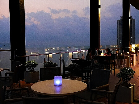 コロンボ　スリランカ　モーベンピックホテル　movenpick　おすすめ　ルーフトップバー　Vistas Bar　夜景
