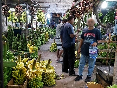 スリランカ　コロンボ　Manning Market　マニングマーケット　ペター市場　バナナ