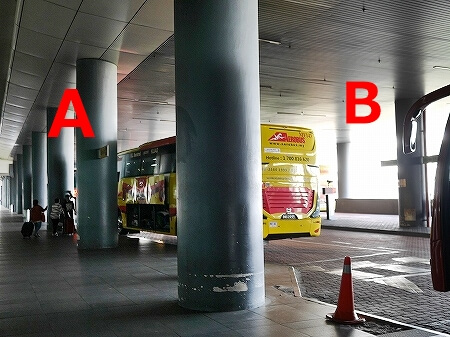 三井アウトレットパーク クアラルンプール国際空港 セパン　KLIA2　行き方　バス停　シャトルバス