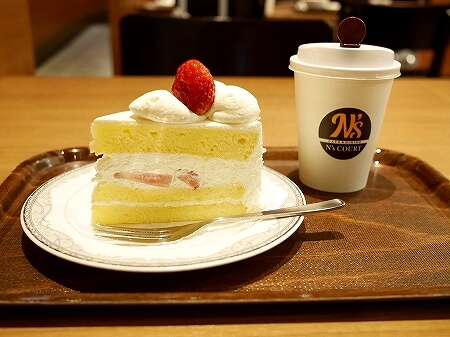 成田空港第２ターミナル　カフェ　エヌズコート　N's COURT　ケーキセット　ショートケーキ