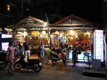 シェムリアップ　クメールテイストレストラン　Khmer Taste Restaurant　カンボジア
