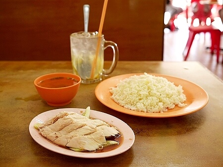 ブルネイ　Thien Thien Restaurant　Thien Thien Chicken Rice　グルメ　チキンライス　レストラン　ナシアヤム　バンダルスリブガワン