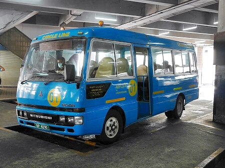 ブルネイのバスの乗り方　BSBバスターミナル　料金　値段　旅行記　ブログ　バス停　路線図　バンダルスリブガワン　01番