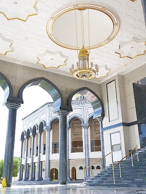 ブルネイ「ニューモスク」（ジャミ・アス・ハサナル・ボルキア・モスク）Jame 'Asr Hassanal Bolkiah Mosque　ブログ　旅行記　観光