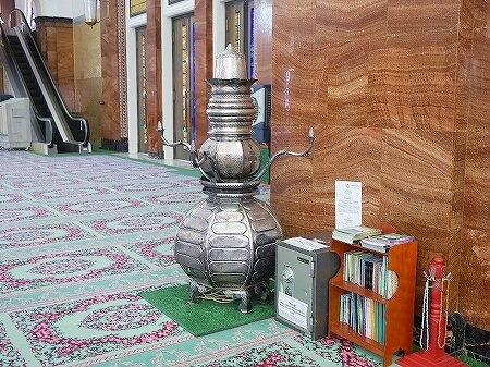 ブルネイ　オールドモスク　見学方法　スルタン・オマール・アリ・サイフディン・モスク　ブログ　旅行記　観光　Masjid Omar Ali Saifuddien