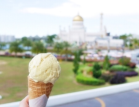 ブルネイ　Happy Cream & Co.　BIBD Connects　Taman Mahkota Jubli Emas　オールドモスク　アイスクリーム　ブログ　旅行記　ハッピークリーム