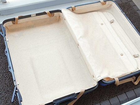 スーツケースのカビを落とす方法　自分で汚れを落とす　自力でスーツケースクリーニング　酸素系漂白剤　オキシキング