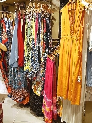 セブ旅行記　アヤラセンターのおすすめ店　collage　リゾートファッションショップ　ブログ　お土産　ワンピース　ビーチウェア