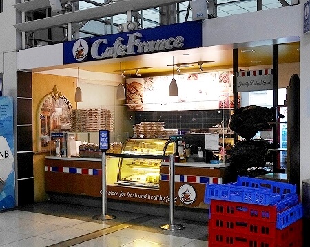 深夜早朝　マニラ空港第2ターミナル　国際線搭乗ゲート　店　レストラン　ラウンジ　T2　フィリピン航空　ブログ　乗り継ぎ　トランジット　カフェ