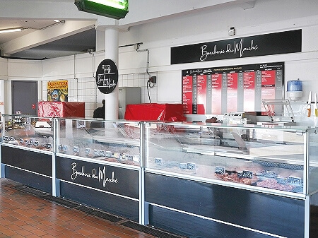 ヌメアのマルシェ　おすすめ　値段　ニューカレドニア旅行記　ブログ　口コミ　朝市　市場　肉屋