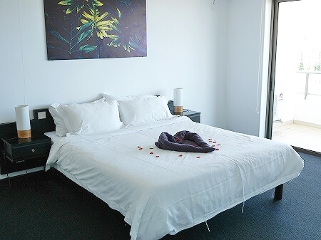 ニューカレドニア　ヌメア　カーサ・デル・ソーレアパートメンツのベッドルーム　旅行記ブログ