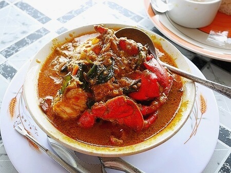 フィジーのナンディのローカルレストラン「Tata's Restaurant (The Taste Of Paradise)」のカニカレー、マッドクラブカレー（Mud Crab Curry）