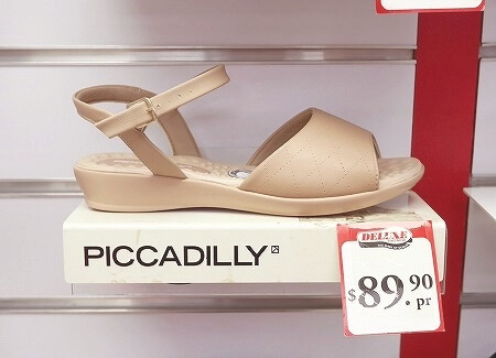 フィジーのナンディのおすすめ靴屋さん「Delux Footwear」の「Piccadilly（ピカジリー）」のサンダル