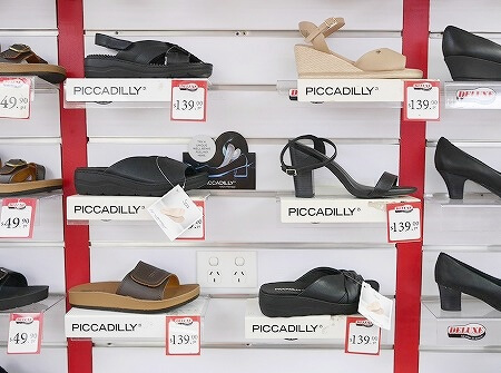 フィジーのナンディのおすすめ靴屋さん「Delux Footwear」の「Piccadilly（ピカジリー）」の靴、サンダル