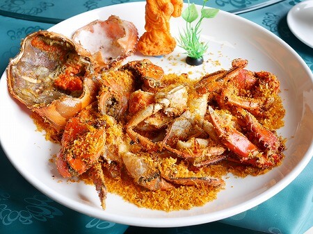 フィジーのナンディの「Sherafun Seafood Restaurant 喜来坊」の「bi feung tung crab」（bi feng tang crab、避風塘炒蟹）