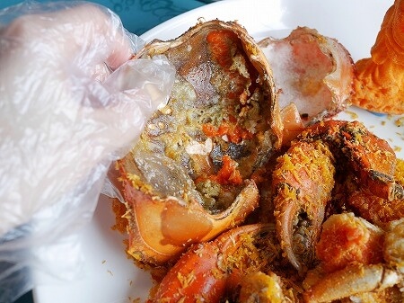 フィジーのナンディの「Sherafun Seafood Restaurant 喜来坊」の「bi feung tung crab」（bi feng tang crab、避風塘炒蟹）