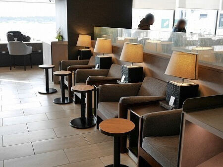 成田空港第１ターミナルのプライオリティパスで入れるラウンジ「I.A.S.S Superior Lounge -NOA-」の席