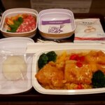 中国東方航空の羽田→上海浦東の機内食（MU540）