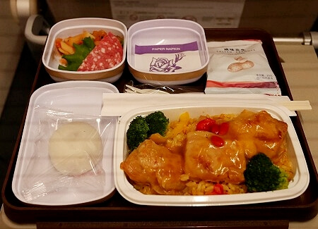 中国東方航空の羽田→上海浦東の機内食（MU540）