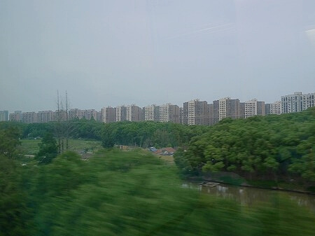 リニアモーターカー「マグレブ」からの景色