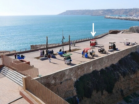 モロッコのサフィの海と屋台