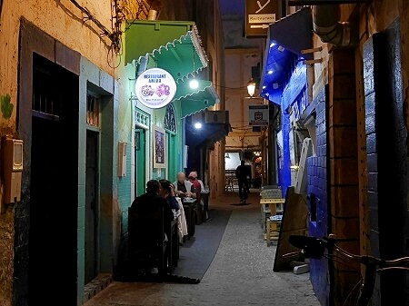 モロッコのエッサウィラの「Restaurant AMIRA」の外観