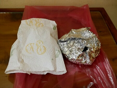 モロッコのエッサウィラの「Restaurant AMIRA」のタコのグリルの持ち帰り