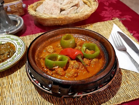 モロッコのエッサウィラのレストラン「Restaurant Baghdad」のいわしボールのタジン