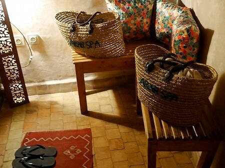 モロッコのエッサウィラのスパ、「アラブスパ」の更衣室（Arab Spa Essaouira）