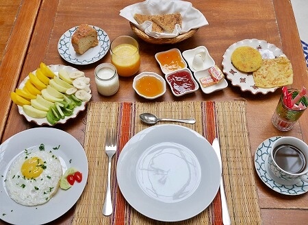 モロッコのマラケシュの「リヤド マラナ」の朝食（Riad Marana）