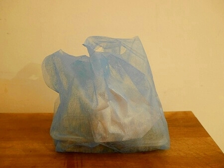 モロッコのマラケシュのフナ広場の14番の屋台「KRITA」のテイクアウト