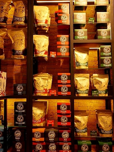 モロッコのマラケシュの「アルマザールショッピングセンター」の「MFF」のコーヒー(Marrakech Fine Food)