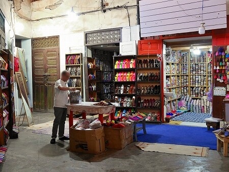 モロッコのマラケシュのおすすめバブーシュ屋さん「Benzarrou Jaafar」の外観（ベンザロウ・ジャファール）