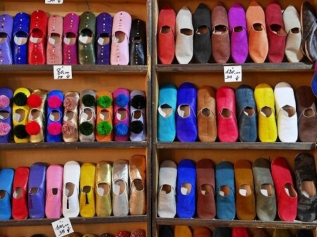 モロッコのマラケシュのおすすめバブーシュ屋さん「Benzarrou Jaafar」のバブーシュ（ベンザロウ・ジャファール）