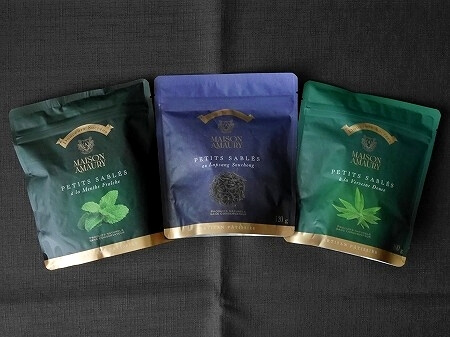 モロッコのマラケシュの「MFF」のミントクッキー、ラプサンスーチョンクッキー、バーベナクッキー(Marrakech Fine Food)