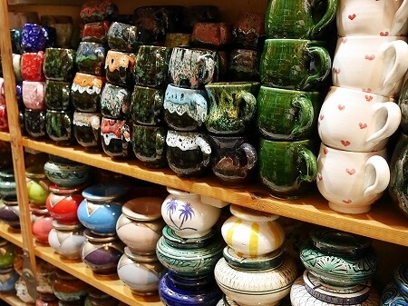 モロッコのマラケシュのおすすめお土産屋さん「Essalhi Abdellatif」のマグカップ