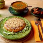 マラケシュのおすすめモロッコ料理レストラン「Nakoul Mzian」のチキンパスティラ（バスティラ）とハリラ