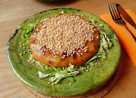 マラケシュのおすすめモロッコ料理レストラン「Nakoul Mzian」のチキンパスティラ(バスティラ)