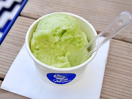 モロッコのマラケシュのおすすめアイスクリーム屋さん「Ice Mama Medina」のレモンミントシャーベット（アイスママ）