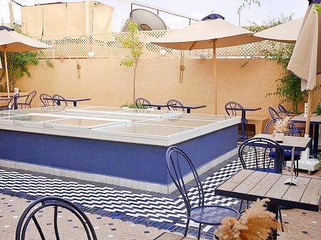 モロッコのマラケシュのおすすめアイスクリーム屋さん「Ice Mama Medina」の屋上テラス席（アイスママ）