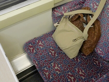 ONCF鉄道の列車の１等車のコンパートメント席