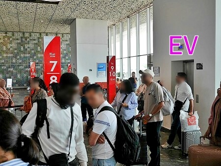 モロッコのカサブランカのカサ・ボヤージャー駅のエレベーター