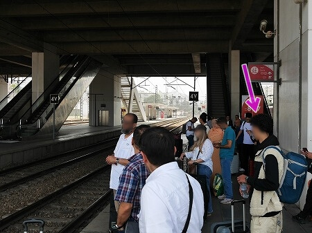 モロッコのカサブランカのカサ・ボヤージャー駅のホーム