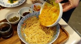 上海トランジットで蟹黄面（1）テレビ紹介された「蟹太太」で上海蟹三昧と端午節を体験♪（張楊路店/张杨路店）