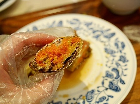 上海の「蟹太太　張楊路店（张杨路店）」の熟酔蟹（酔っ払い蟹）