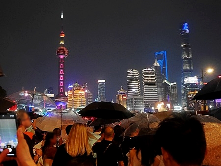 上海の外灘（ワイタン）の夜景スポットまでの道のり・混雑